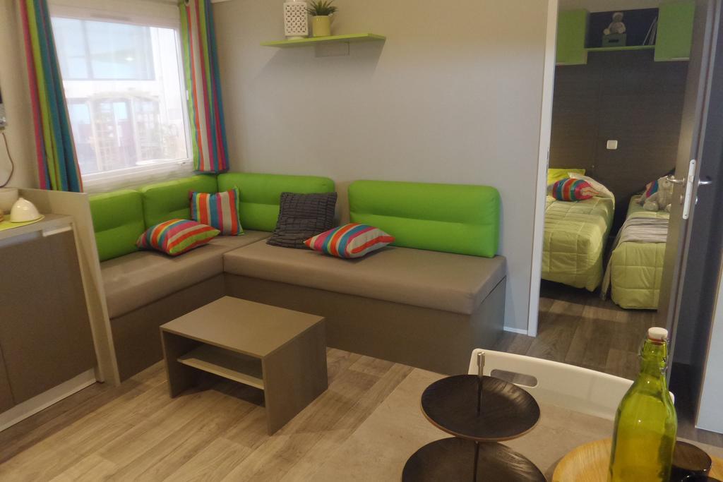 Camping Mobile Home U Sole Marinu Patrimonio Habitación foto